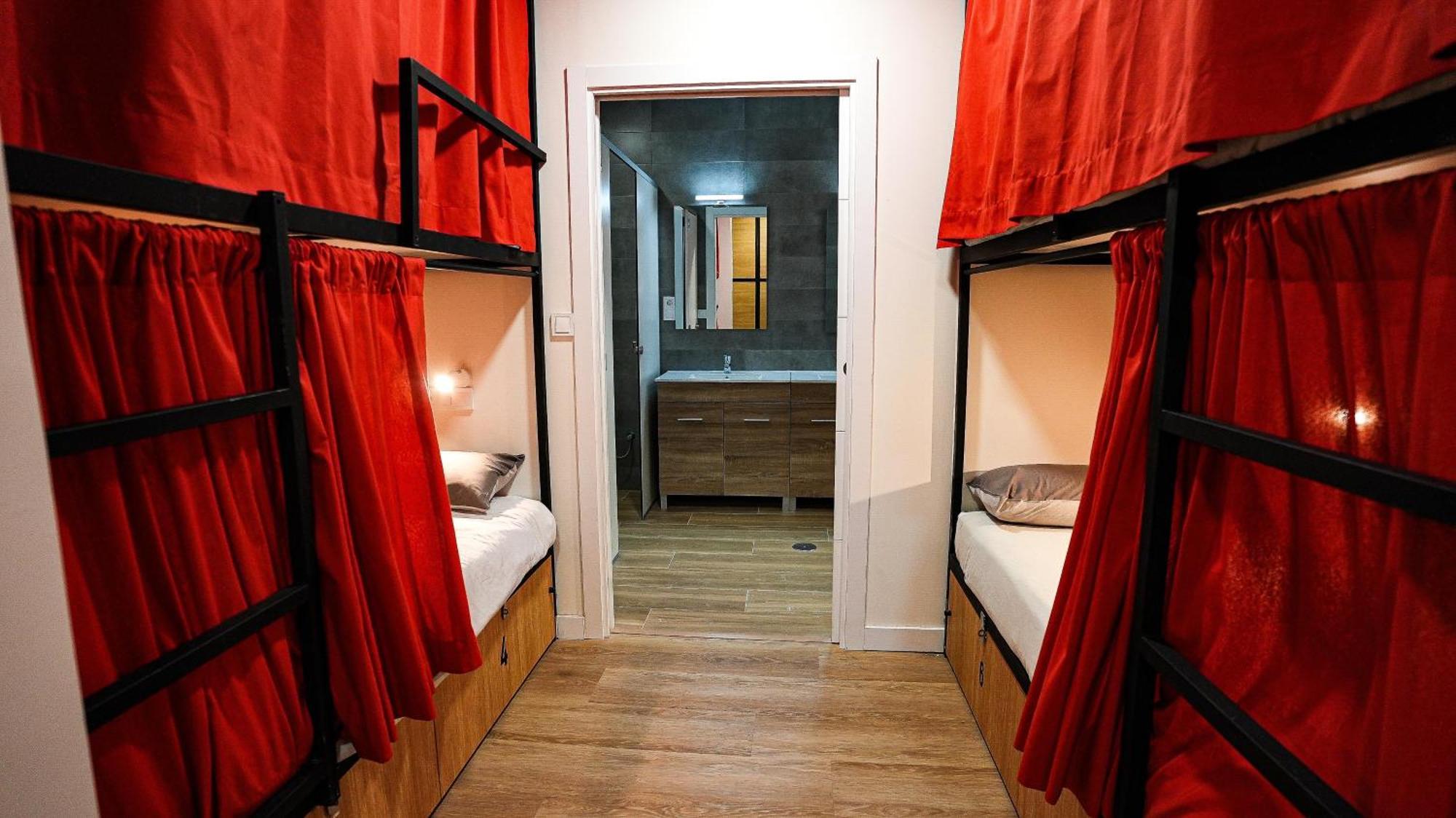 Fit Hostel Madrid Exterior photo