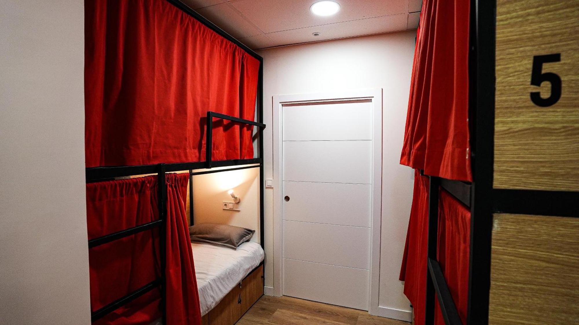 Fit Hostel Madrid Exterior photo