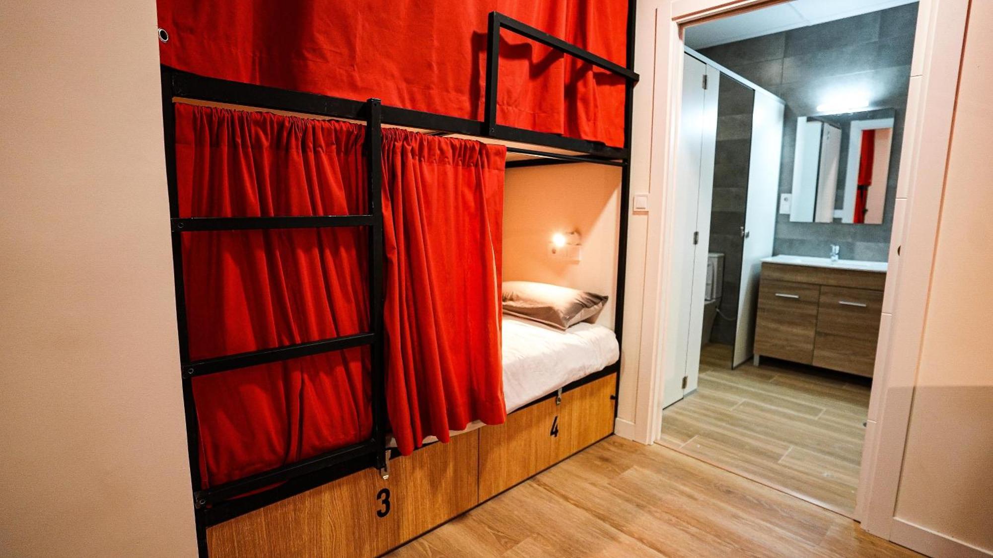Fit Hostel Madrid Exterior photo